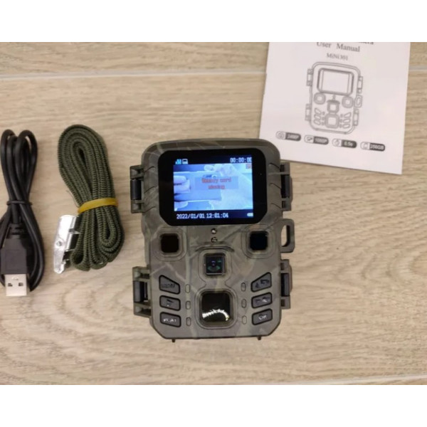 Фотопастка Suntek Mini 300 (301) — камера для охорони з датчиком руху, нічним зніманням і захистом IP66, кут огляду 70°, дальність до 20 м.