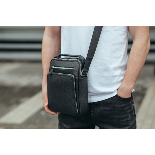 Шкіряна чоловіча сумка-барсетка 21х26х6, месенджер через плече з ручкою Tiding Bag M32432 чорний