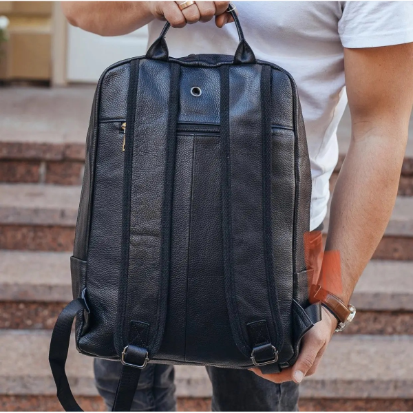 Рюкзак чоловічий шкіряний 28х40х14, міська сумка наплічна для ноутбука та документів, чорний