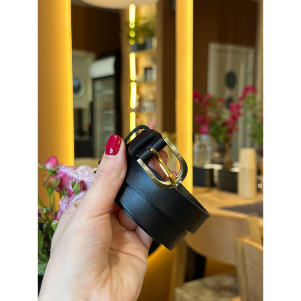 Шкіряний жіночий ремінь в чорному кольорі 6094