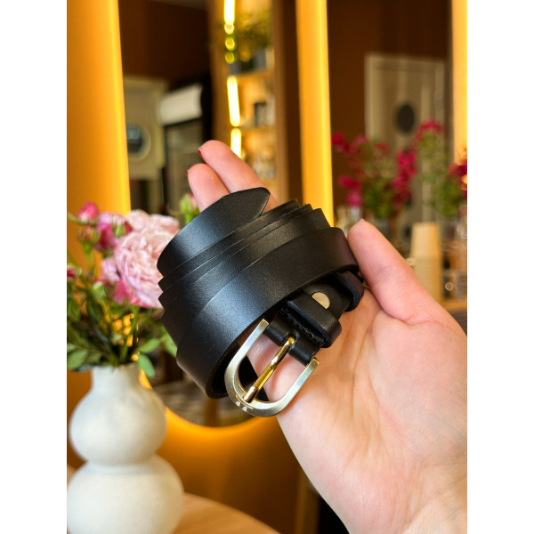 Шкіряний жіночий ремінь в чорному кольорі 6094