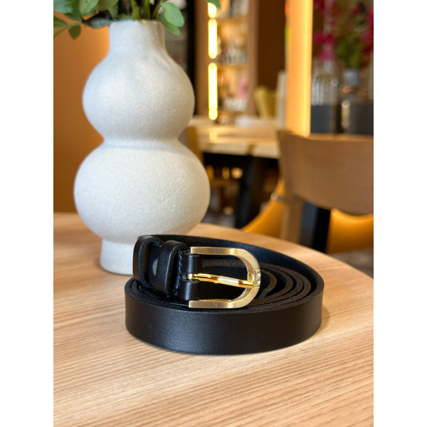 Шкіряний жіночий ремінь в чорному кольорі 6094