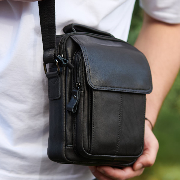 Сумка-барсетка чоловіча через плече 22х18х8, месенджер шкіряний гладкий Tiding Bag TD-55467 чорний колір