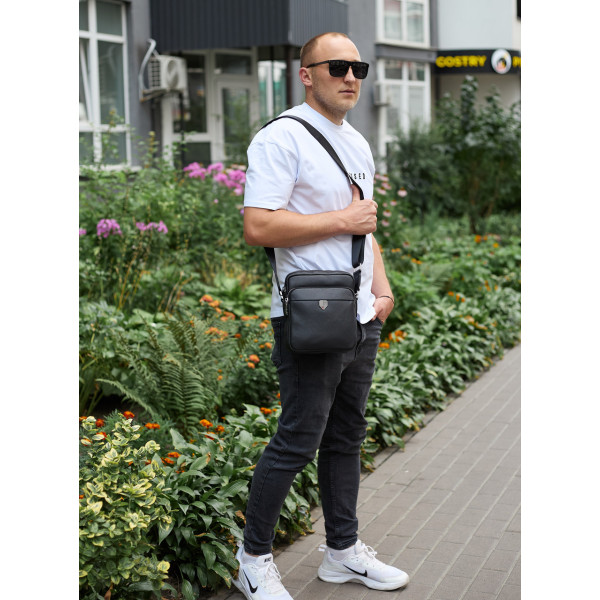 Чоловіча шкіряна сумка-барсетка 24х20х8, компактна сумочка на плече для чоловіка, наплічний месенджер, чорна