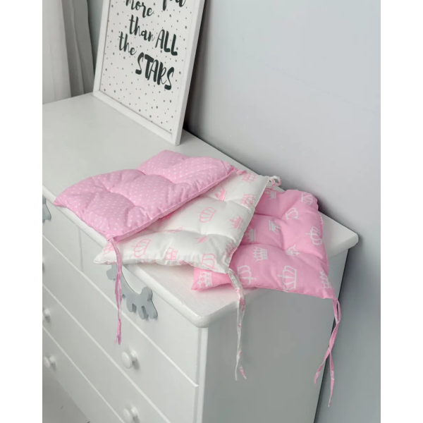 Подушка м'яка для дитячого стільчика 23х28, рожева в горошок