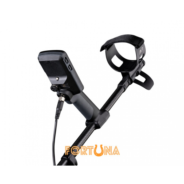 Металошукач Minelab Equinox 900