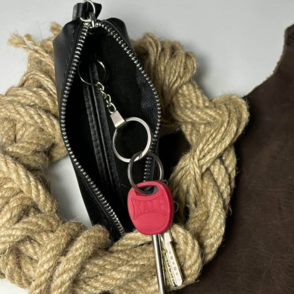 Ключниця чорна гладка унісекс