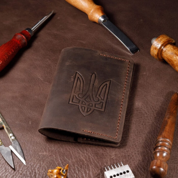 Чоловіча обкладинка на паспорт коричнева Тризуб