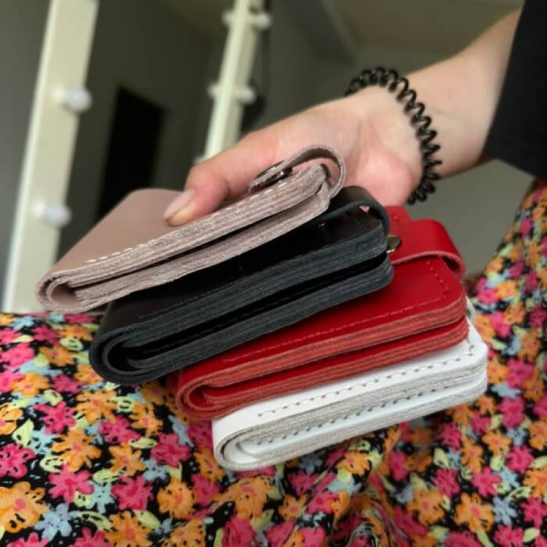 Жіночий рожевий гаманець Біфолд