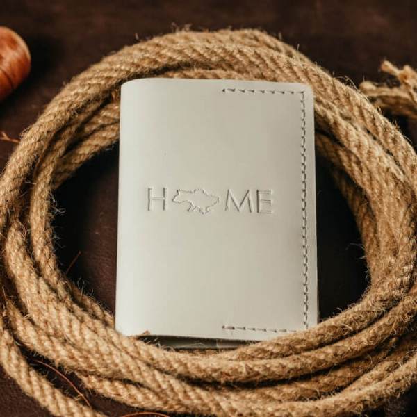 Обкладинка на паспорт жіноча біла Home