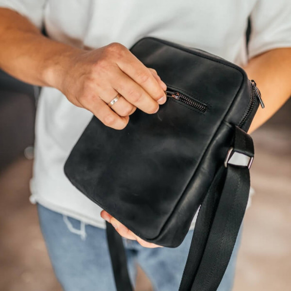 Чоловіча шкіряна сумка через плече Crazy London чорна