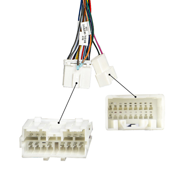 Адаптер штатного усилителя FEELDO Mitsubishi 2000+ (6387)