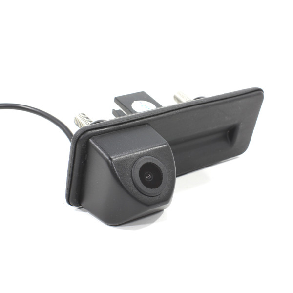 Автомобильная камера заднего вида Skoda Octavia Fabia Superb Rapid Volkswagen Passat Touareg Sharan Tiguan Audi (2803)