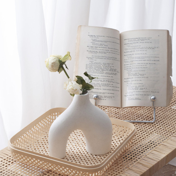 Ваза для цветов Двуногая керамическа в скандинавском стиле White