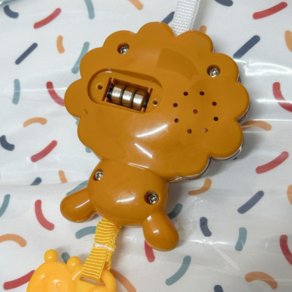 Кресло-сиденье для малыша 68176 шезлонг с игрушками погремушками