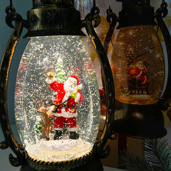 Декоративный подвесной фонарь новогодний 3283093 рождественское украшения 13,5*11*26 см для дома на батарейках Дед Мороз с оленем