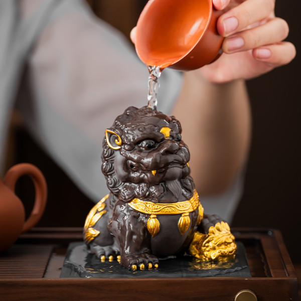 Фигурка для чайной церемонии Лев золотой приносящий удачу