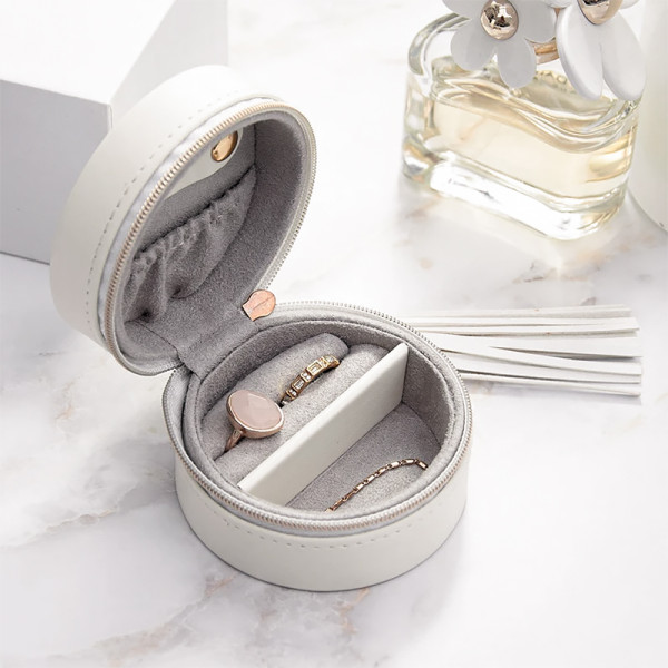 Шкатулка Casegrace SP-01205 для колец и ювелирных изделий портативная компактная 7*7*4,5 см White